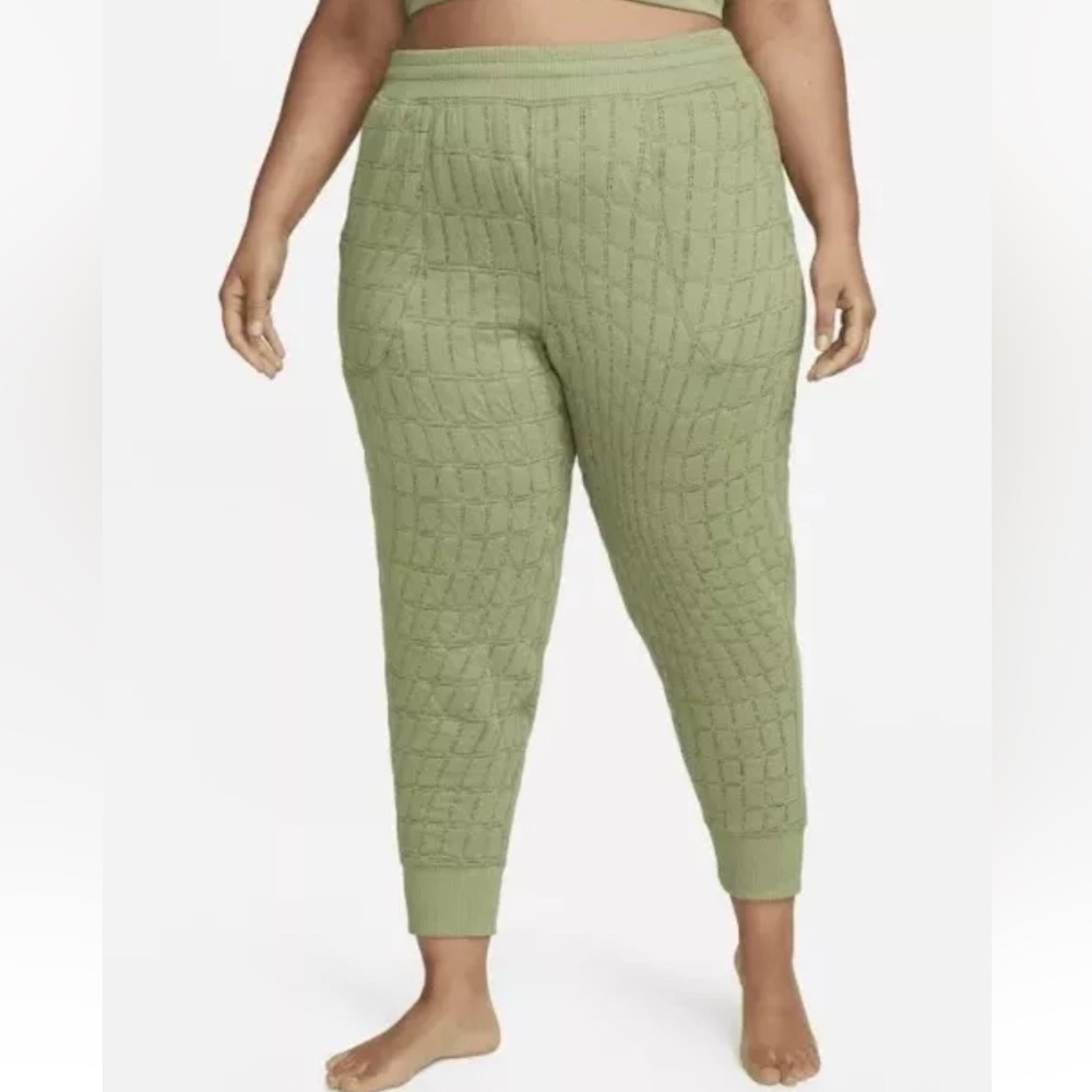 Nike Tech Yoga Green Sweatpants Joggers Reversible Women’s 1X Therma Fit Luxe
